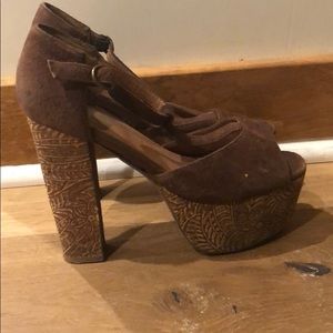 Brown Platform Jeffrey Campbell’s